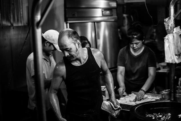 有時出去玩，拍拍黑白照也不錯