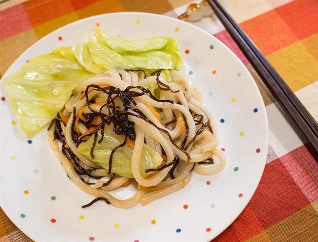 鹽昆布炒烏龍麵