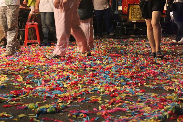 翻過了山丘，依然是庄內