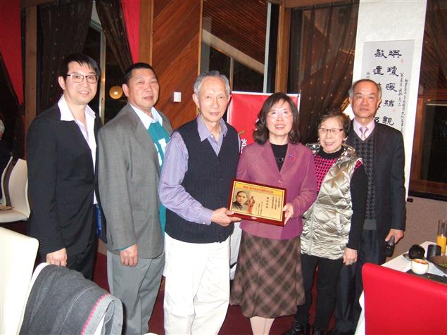 翁瑛敏處長榮調歡送晚會     墨爾本僑領僑胞離情難捨