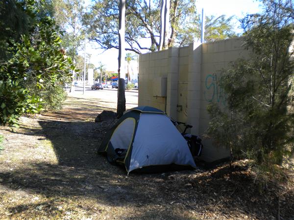 10-乾脆在公廁後面搭營(Tweed Heads).JPG
