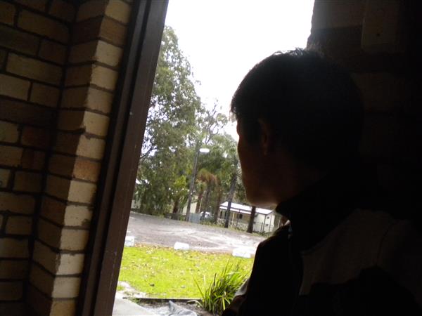 8-有點無措的我望著外面.JPG
