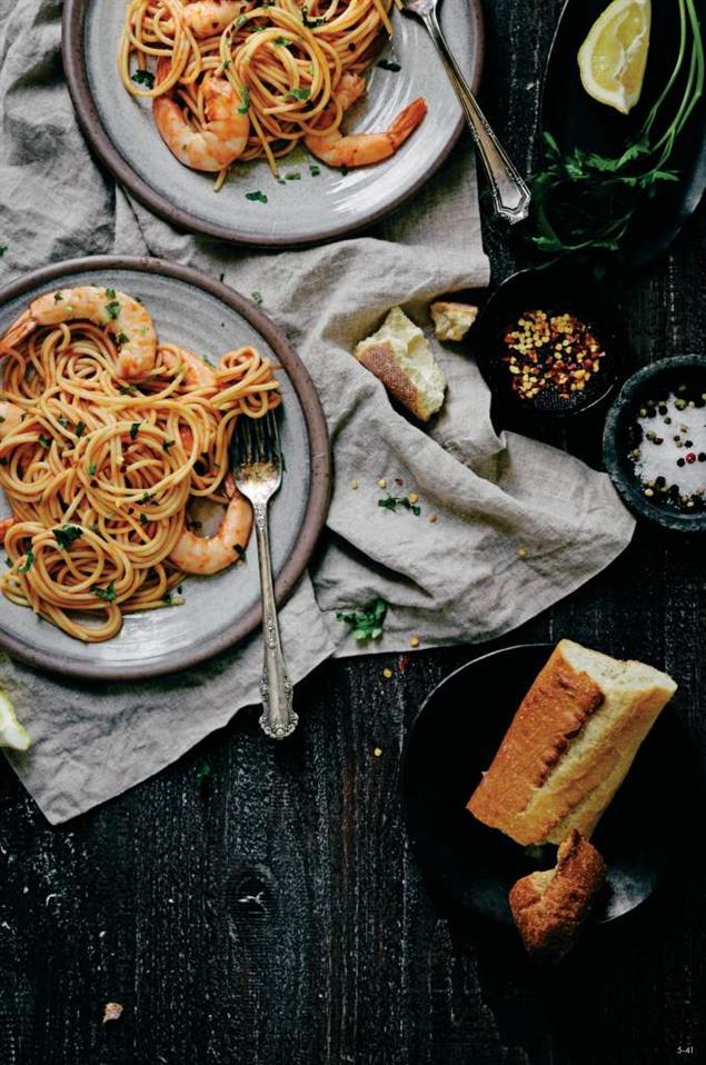 那一刻，我的餐桌日常》賴小路：這就是一本紮紮實實「攝影師」的工作筆記