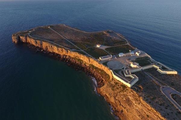 二 )薩格里斯堡壘Sagres-Fortress-aerial-view-Source-Authors.jpg