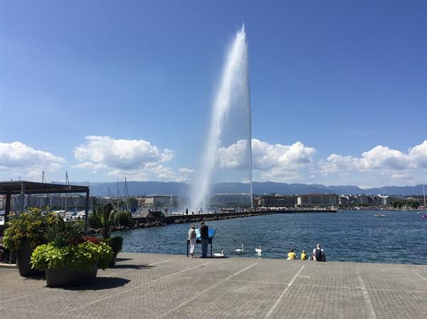 麥勝梅  山隱隱水粼粼話瑞士 (下) 9Klein_大噴泉.JPG