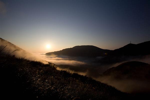 1200px-Yangmingshan_landscape.jpg