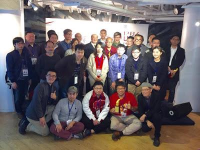 他在雨中迷航，因為一個消息再次找到方向..........