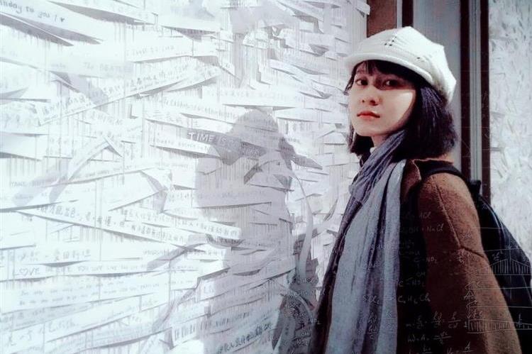 在《一把青》裡飾演「朱青」的連俞涵，閒暇時最喜歡看的書竟然是......