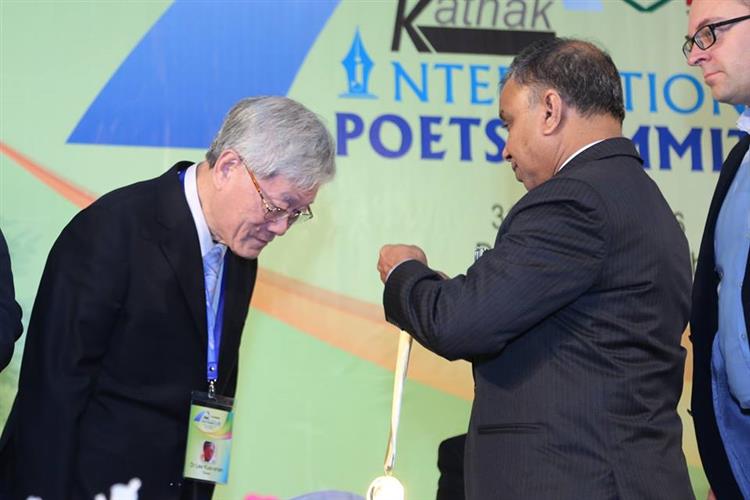 孟加拉卡塔克詩人高峰會　詩人李魁賢獲國際殊榮肯定