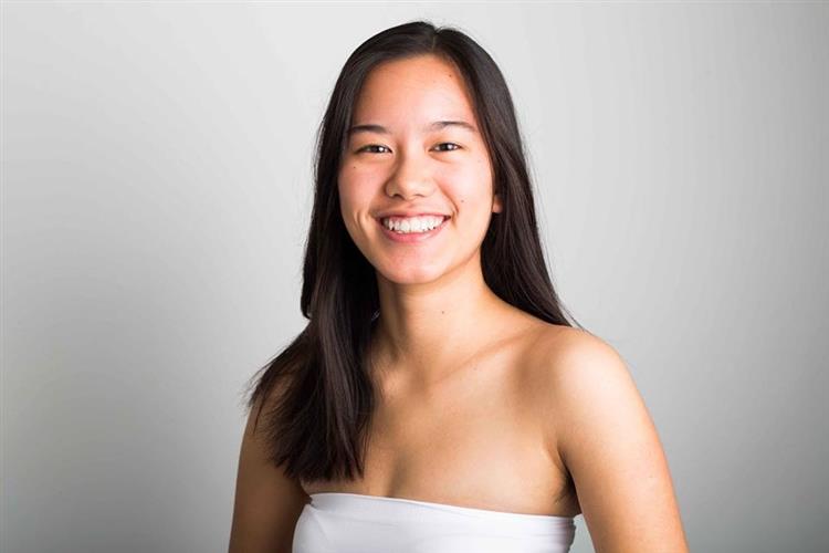 舞出一首詩，閃亮的腳踝──專訪吟遊詩人張心柔《寅》