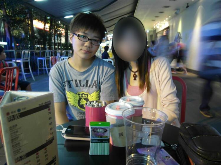 【秀威下午茶】獨特生菜加醬汁，酥脆餅皮蓋上去……（本週話題人物：小白）