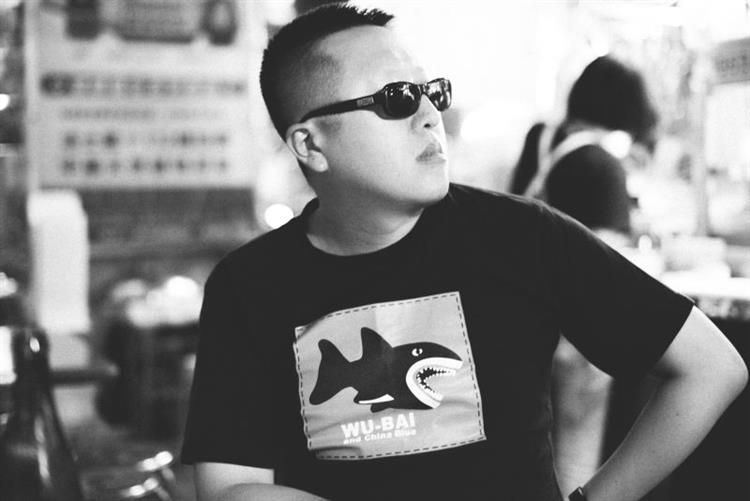 文化流氓十年劍　龐克樂評墓誌銘──專訪中坡不孝生《搖滾黑白切》