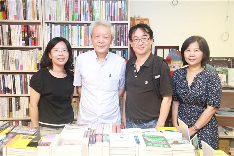 戒嚴時代的禁書政策人權講座　向陽籲掃除每個人腦中的小警總