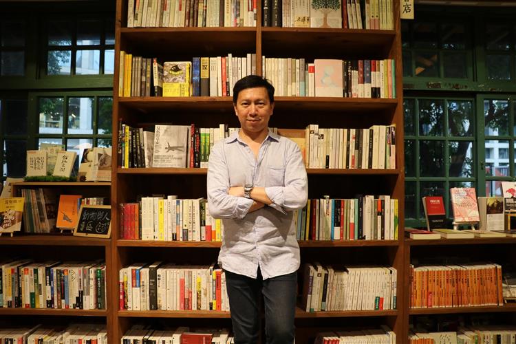 教室以外的知識，推理小說給予的成長──《人偶輓歌》作者哲儀專訪