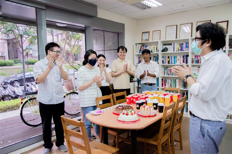 【秀威下午茶】歐美蛋糕的名字有來頭！（本週話題電影：《偵探御手洗事件簿：星籠之海》）