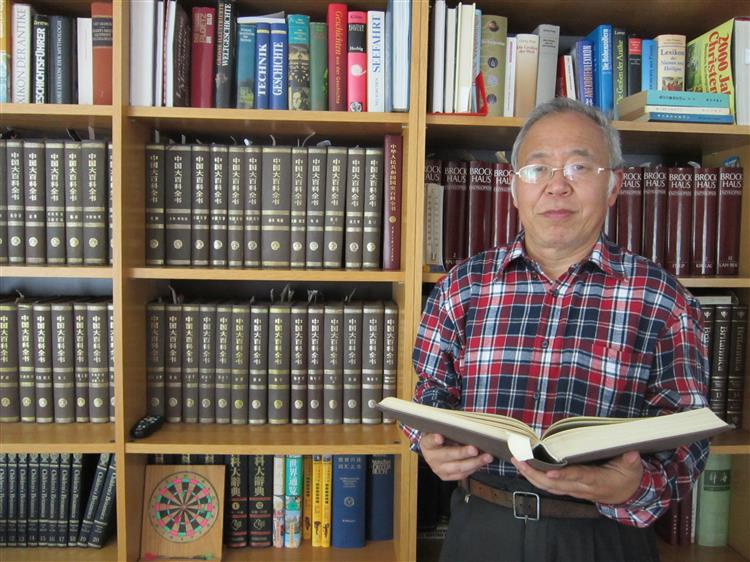 走遍百國，書寫世界——旅歐作家高關中專訪