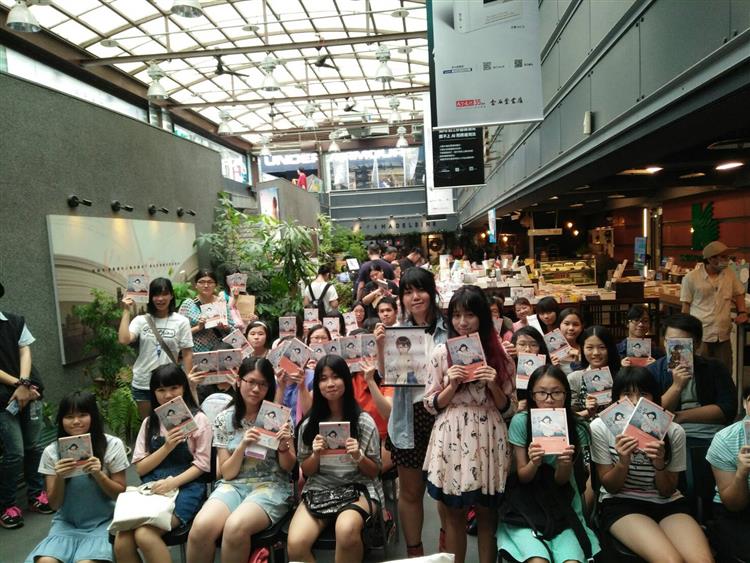 暢銷作家畫師連袂出擊，凝微X哈尼正太郎簽書見面會揭開《思念未歸》的創作秘密