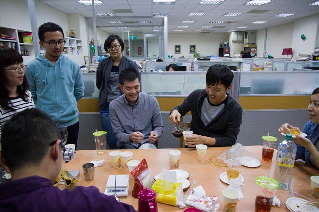 【秀威下午茶】大家都忘記要喝我買的茶，真傷心！