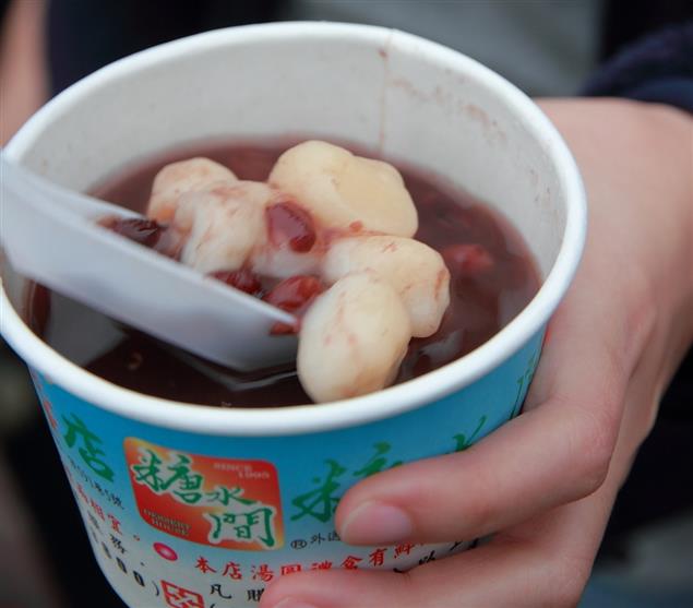 【秀威下午茶】湯圓、飛盤，吃披薩！