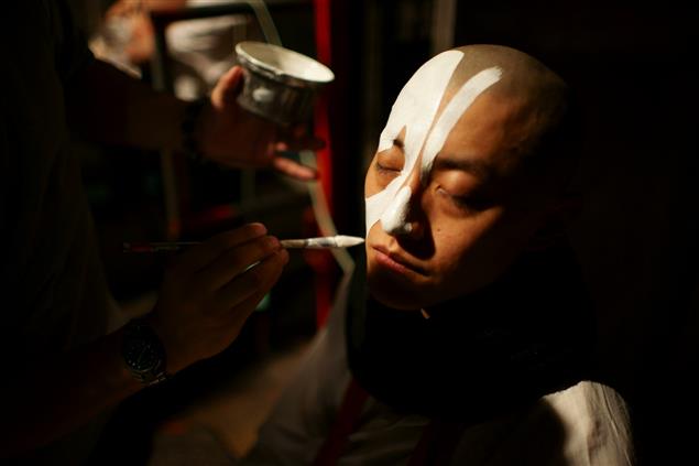 4/9、4/10、4/12台北，5/8-5/9高雄：國光劇團演出《水袖與胭脂》及《百年戲樓》