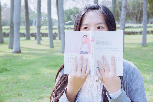 八年級作家竹攸：靈感踹開腦門時，筆記就是最佳素材