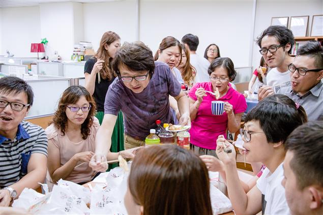 【秀威下午茶】打勾勾，我們要一起吃下去！秀威食堂，絕不打烊！