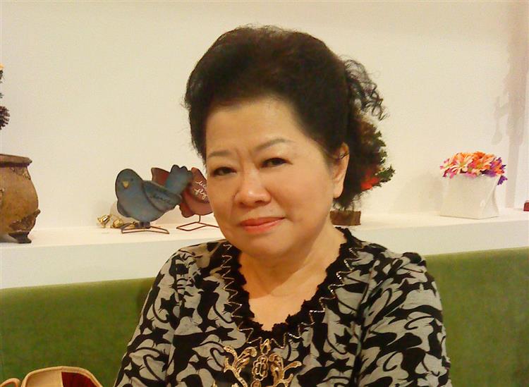 「閱讀像與世界對話　帶領你通往不同的世界」──作家廖輝英專訪